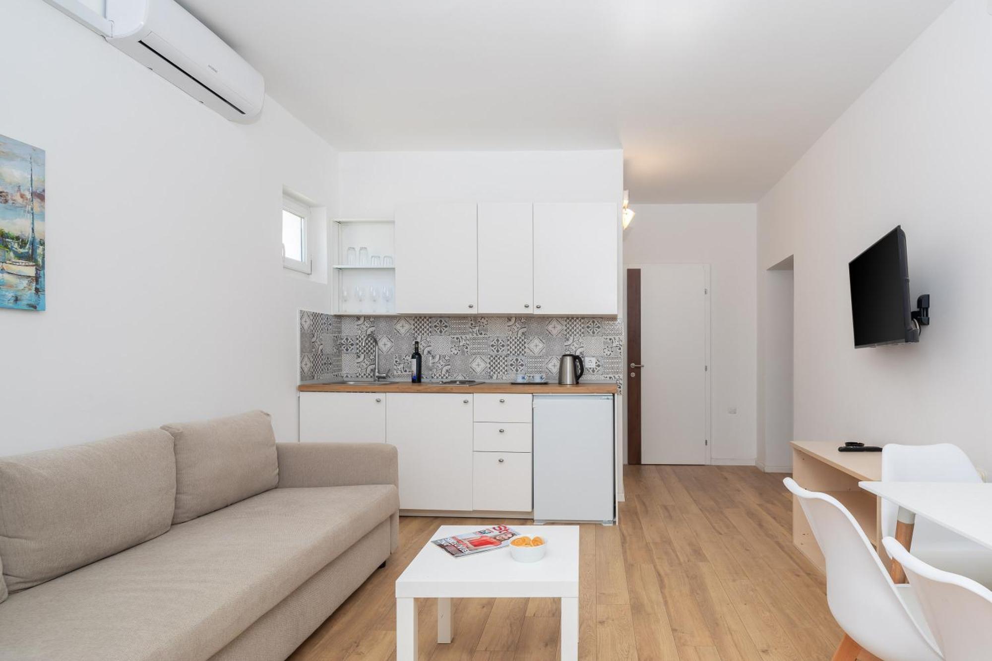 Magnolia Center Apartments Makarska Room photo