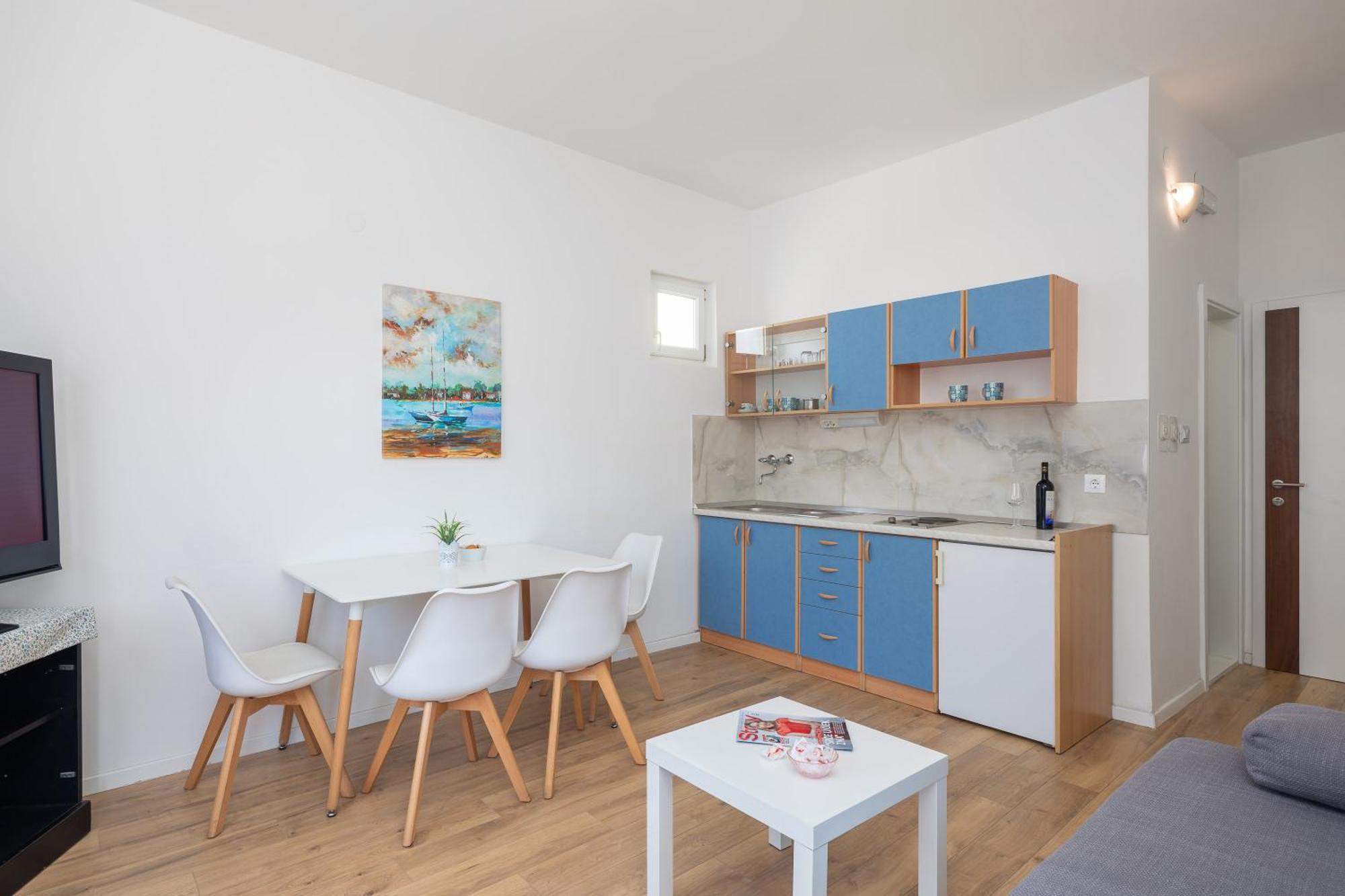 Magnolia Center Apartments Makarska Room photo