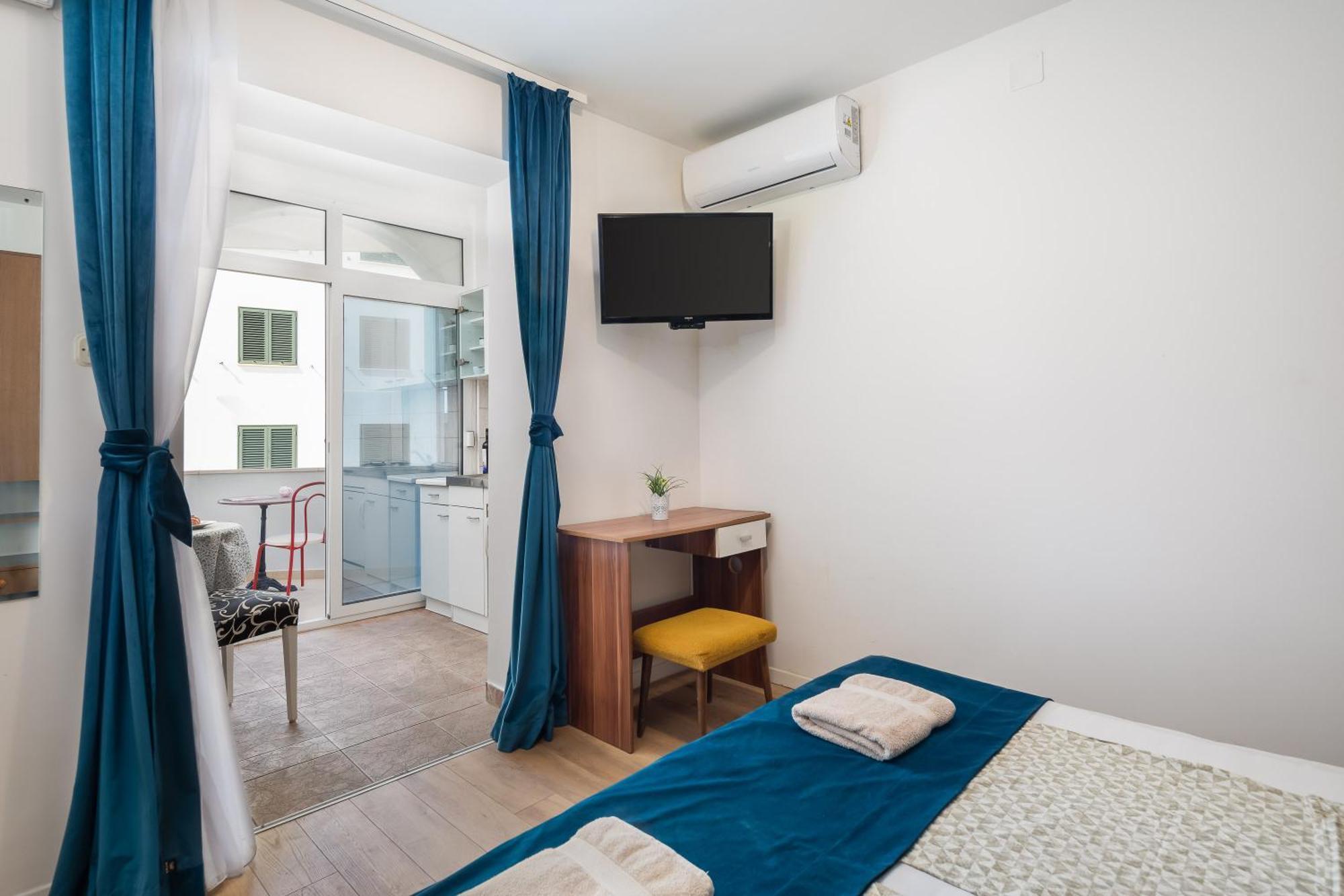 Magnolia Center Apartments Makarska Room photo