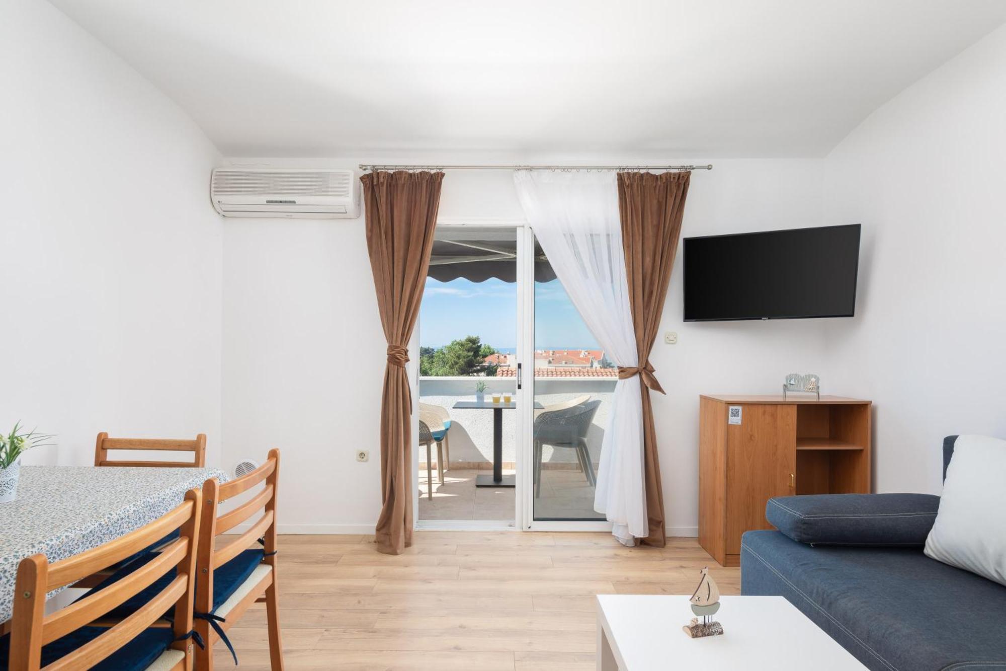 Magnolia Center Apartments Makarska Room photo