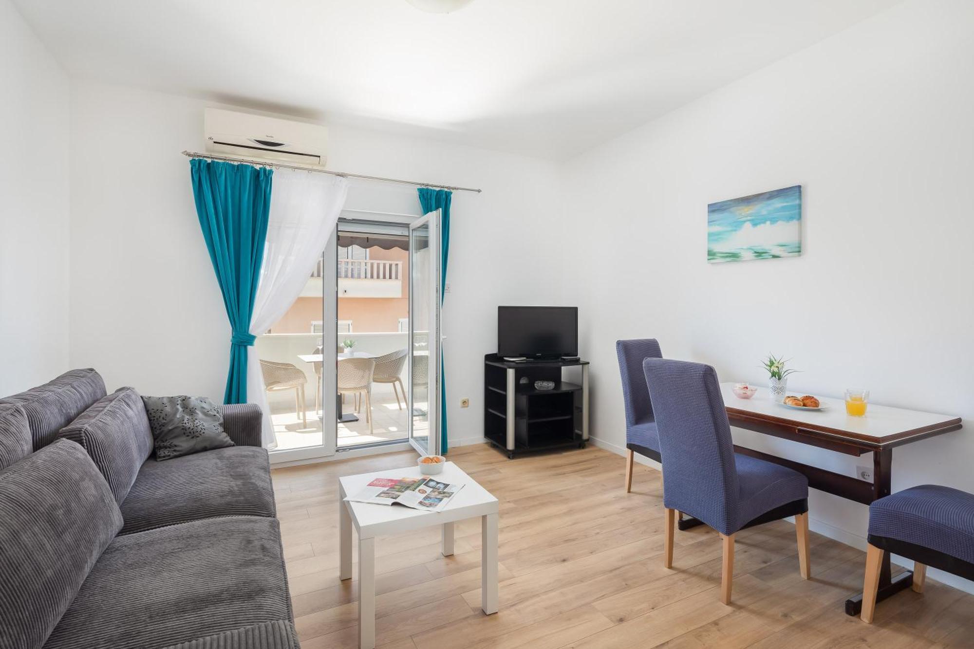 Magnolia Center Apartments Makarska Room photo